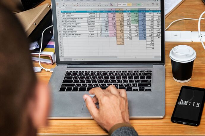 Como incluir o cartão de crédito na planilha de controle financeiro pessoal?