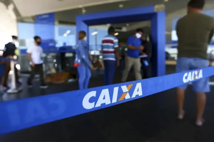 Caixa-anuncia-devolucao-de-dinheiro-para-clientes-veja-quem-recebe-1140x760.jpg