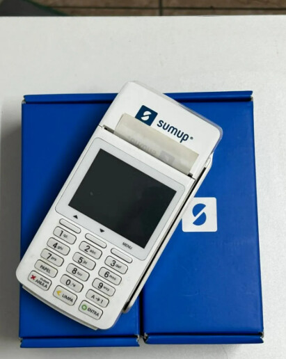 Qual maquininha funciona sem celular e sem Wi-Fi