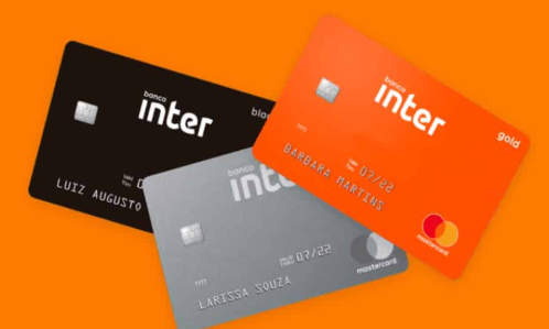 Qual bandeira de cartão cobra menos juros?
