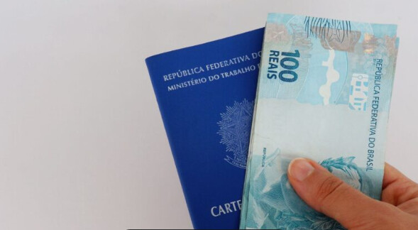 Quanto tempo demora para receber a primeira parcela do seguro-desemprego?